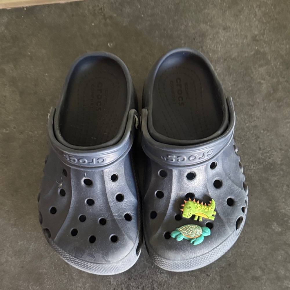 CROCS Kids Classic Clog - Dark Blue with Turtle & Dinosaur Charms